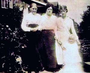4 generations (Mary, Adele, Helen, Betty) (2)