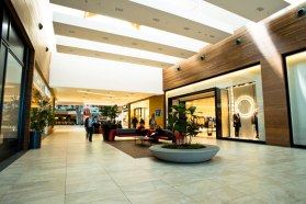 705-4_-centro-comercial-garbera